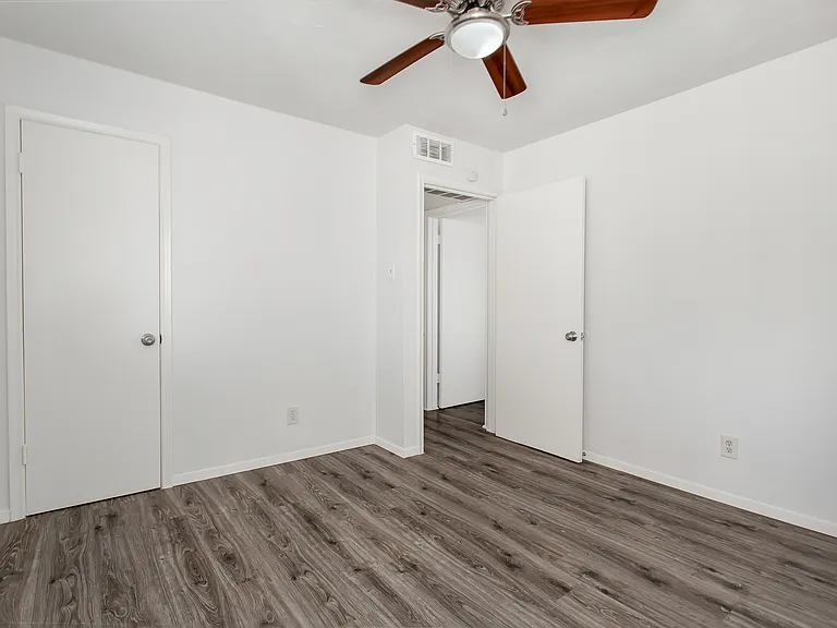 5722 Gaston Ave #D — Photo 23