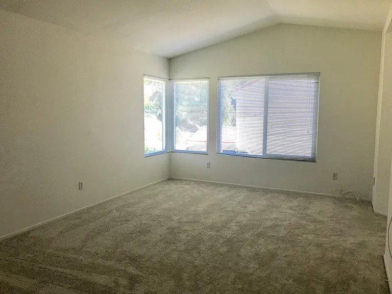 15325 Seitz Ct — Photo 23