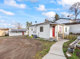 433 SE 9th St, Madras, OR