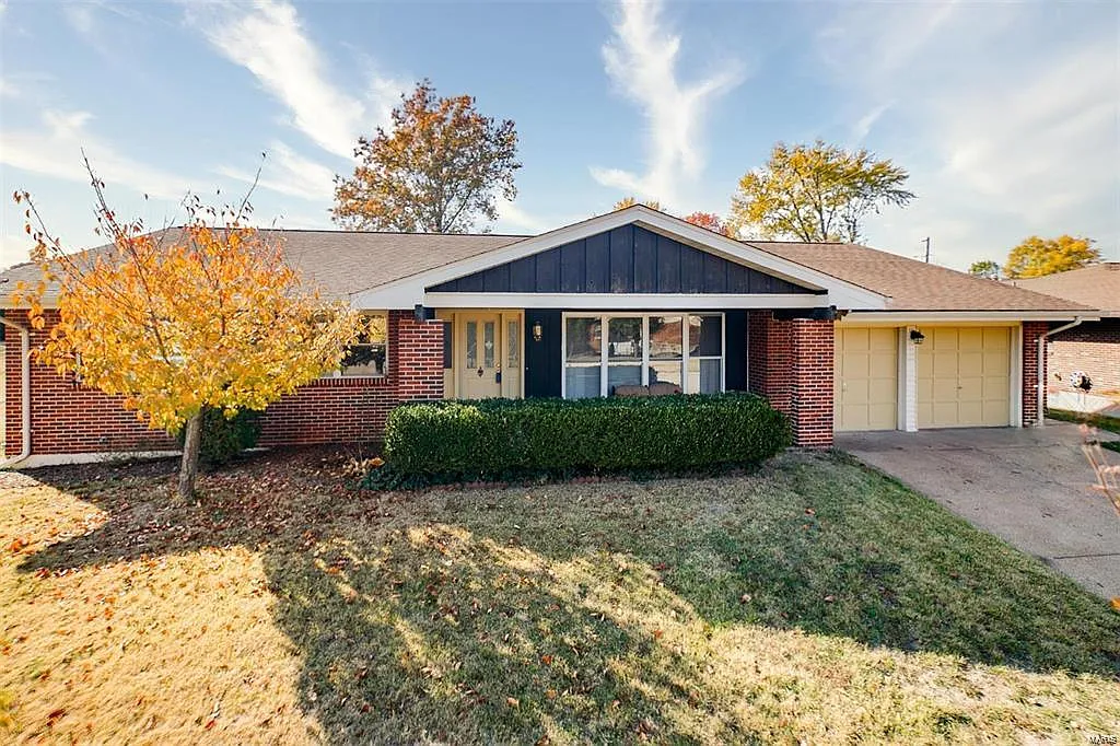 5161 Oakfire Dr photo 1
