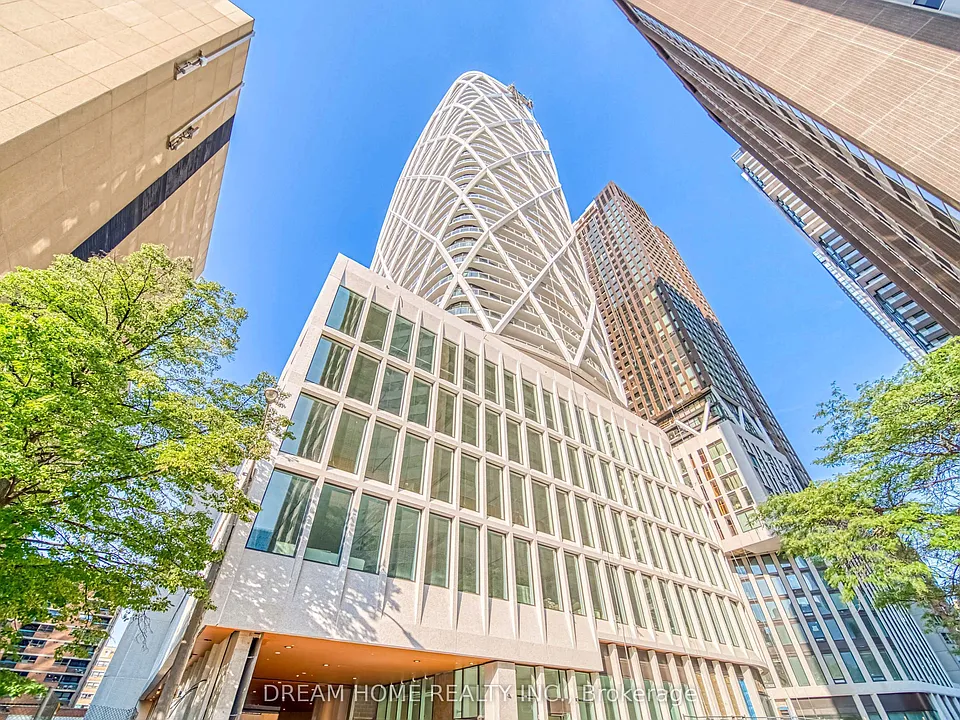 230 Simcoe St #1921