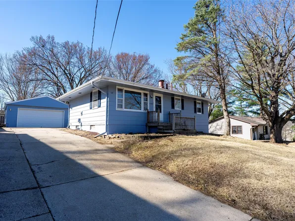 4563 Fairview Dr, Pleasant Hill, IA 50327