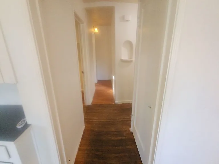 1690 Phillips Ln — Photo 43