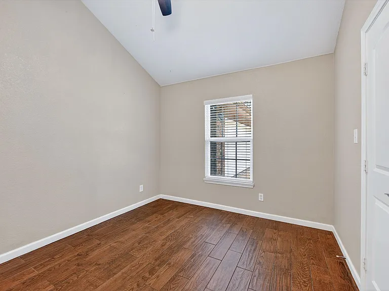 2908 Mistywood Ln — Photo 5