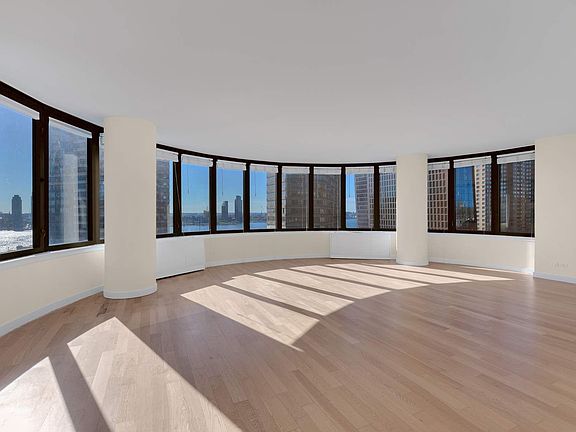 3rd image of 330 E 38th St APT 15N