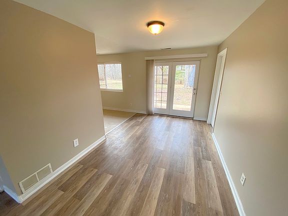 4th image of 313 Brookforest Dr