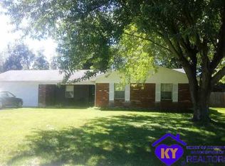 595 Oak Dr, Radcliff, KY 40160