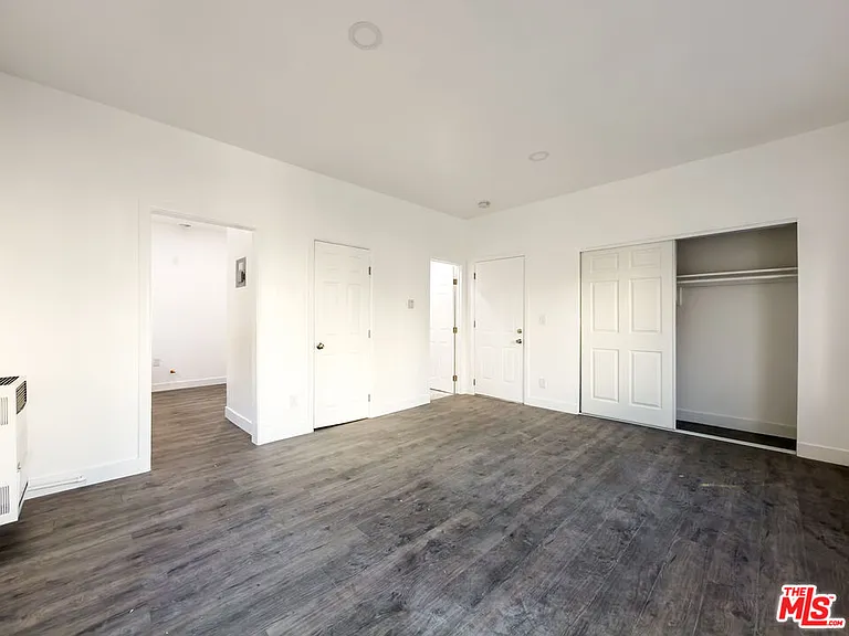 908 S Normandie Ave #7 — Photo 12