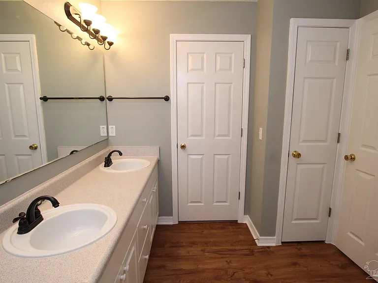 386 Mizzen Ln — Photo 12