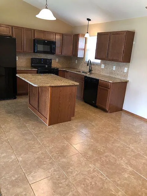 5300 N Lycee St — Photo 3