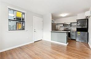 2nd image of 2853 Baronne St #1A
