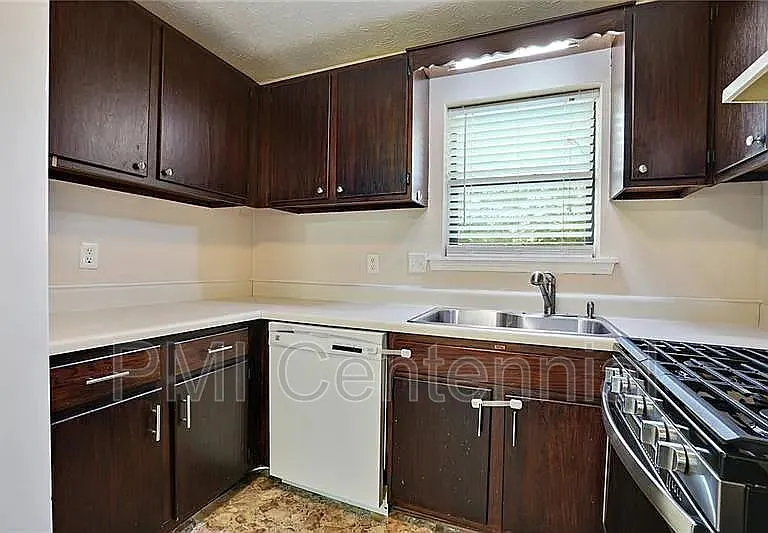 76 Sandalwood Cir — Photo 9