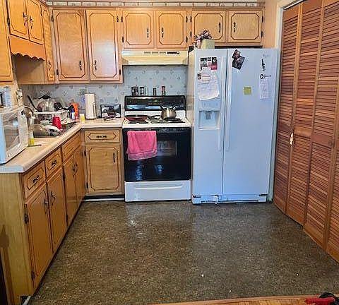 5th image of 401 Elm Ave