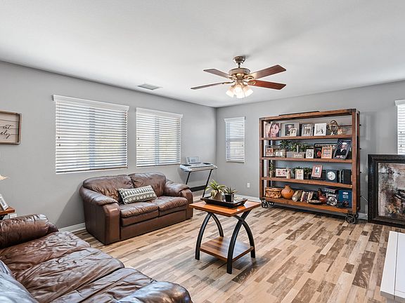 5th image of 28673 Acanthus Ct