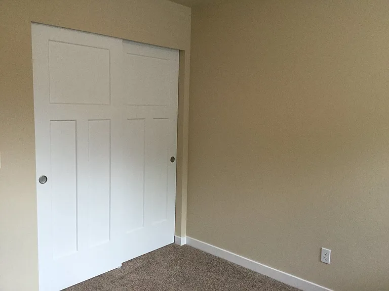 1623 Burnside Pl — Photo 2