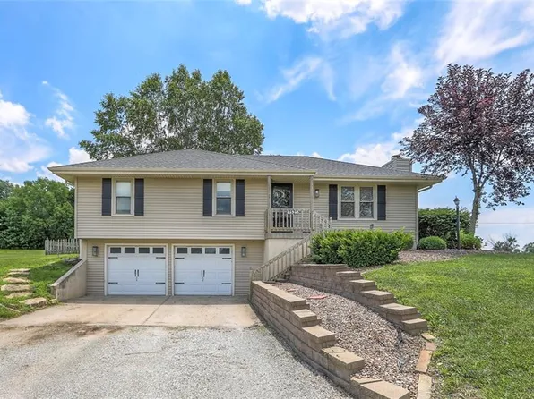 7525 Wright Way Dr, Lawson, MO 64062