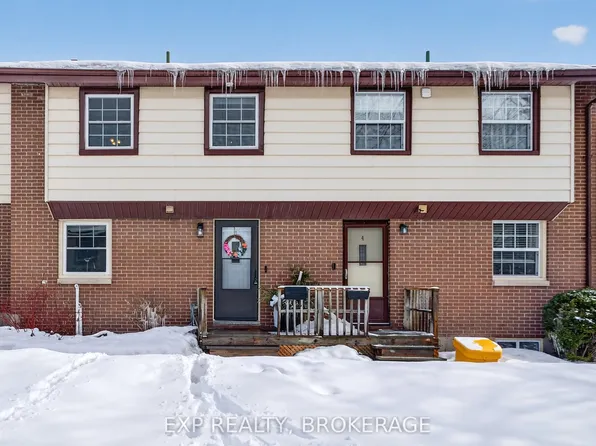 126 Notch Hill Rd #3, Kingston, ON K7M 2X1