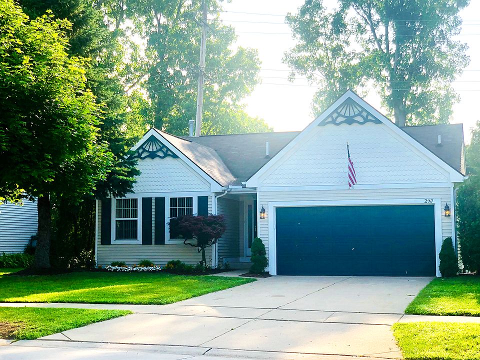1st image of 237 Victorian Ln #214