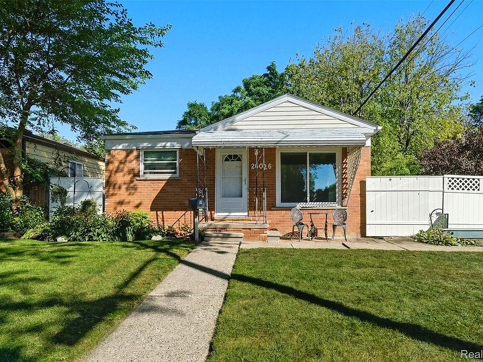 1st image of 26026 Brettonwoods St