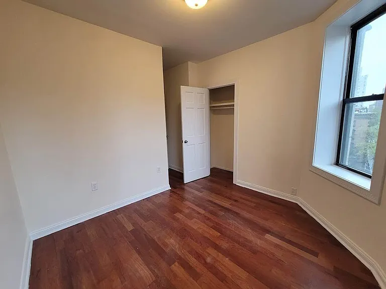 48 Stuyvesant St #91 — Photo 6