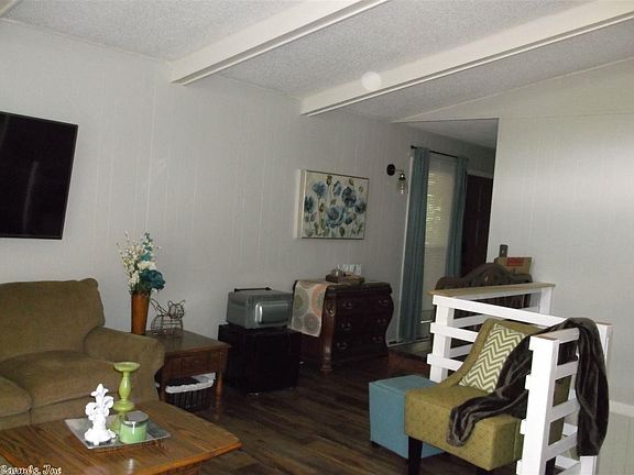 5th image of 812 Independence Dr
