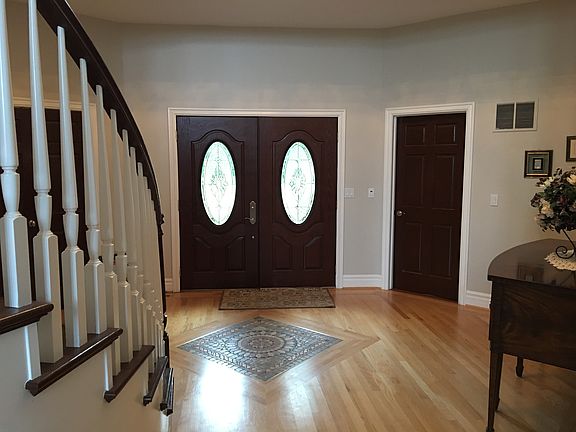 5th image of 57210 Stonebriar Dr
