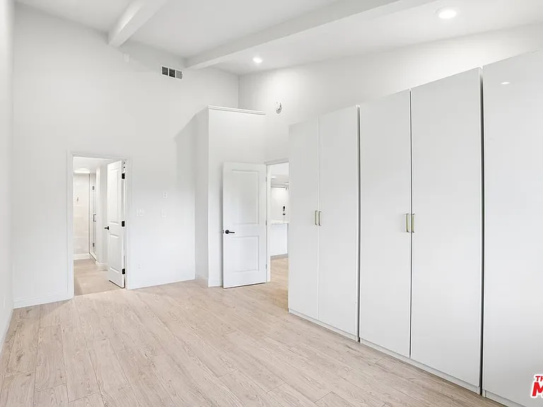 2700 Cahuenga Blvd E #4313 — Photo 25