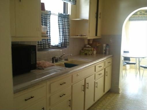 2nd image of 733 35th St