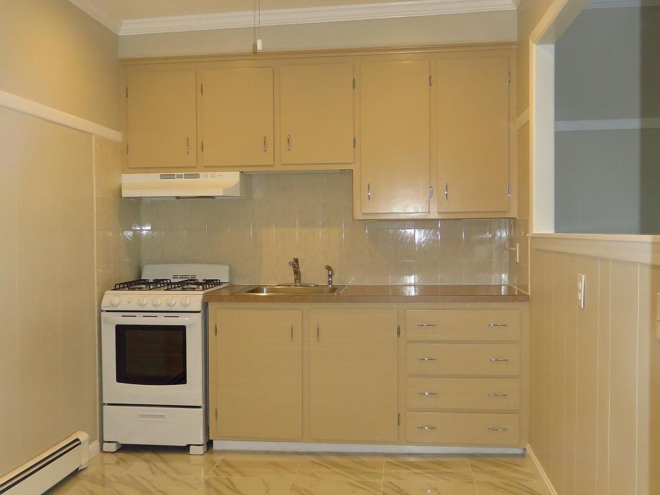 2nd image of 91 Roberts St #1