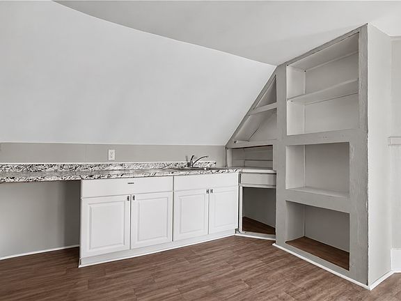 5th image of 225-227 Ravine Ave
