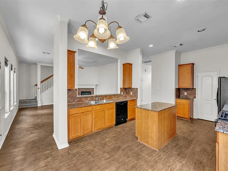 2614 Shady Acres Ct — Photo 15
