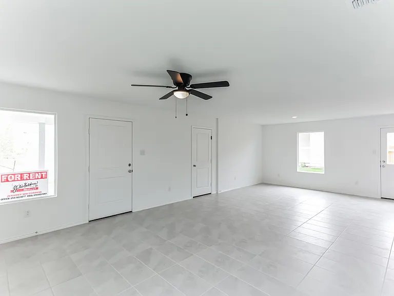 9781 Skyhawk Ave — Photo 4