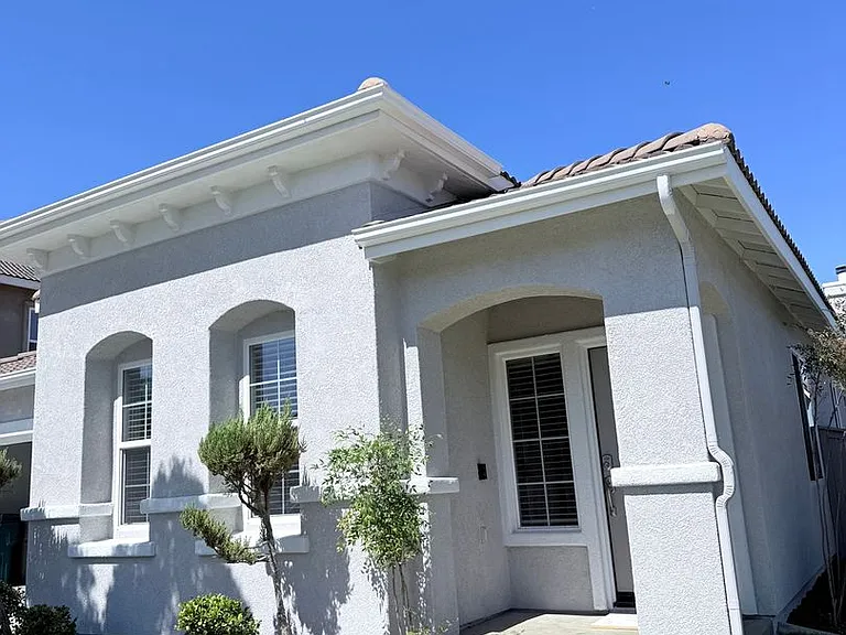 13403 Hawthorn Ave — Photo 1
