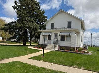 101 Pacific St, Monroe Center, IL 61052