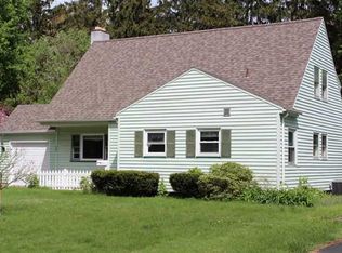 112 Worthing Ter #E, East Rochester, NY 14445