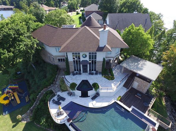7 Lake Point Pl