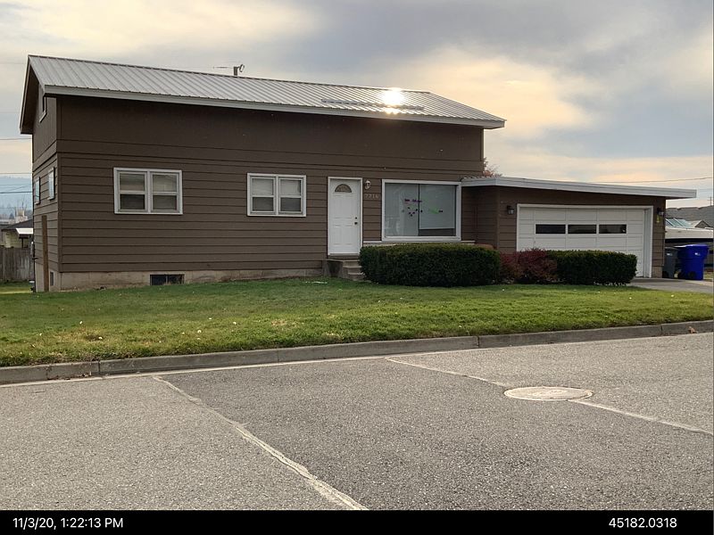 Beautiful West Valley Rancher with large fenced yard.