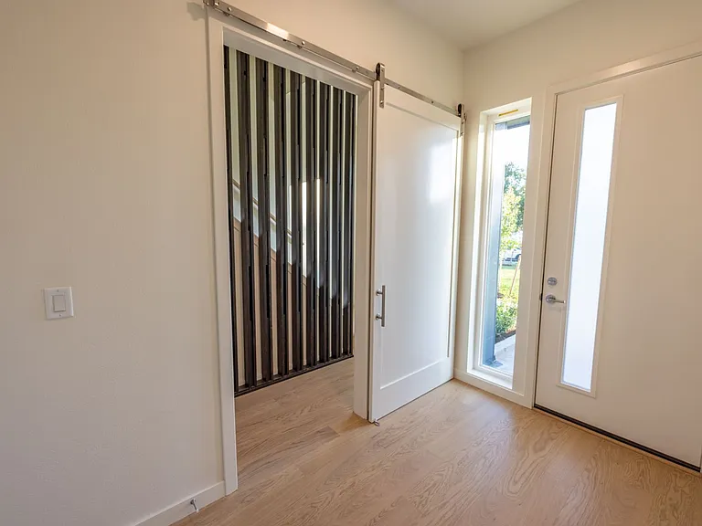 1708 SE Columbia River Dr — Photo 12