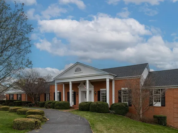 825 Sandtrap Ln, Harrisonburg, VA 22802