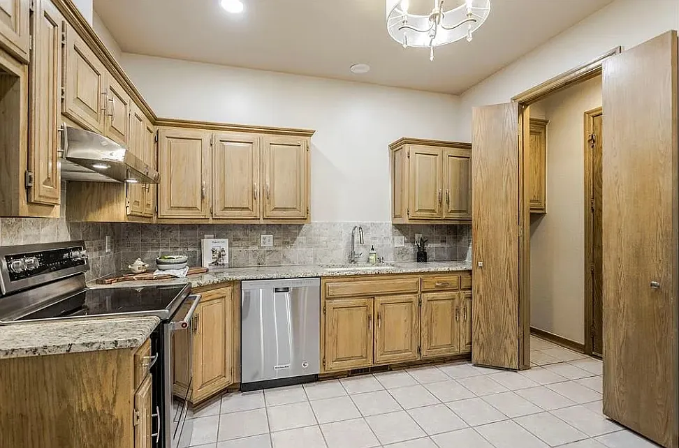 2 bed, 1022 sqft, $1,500 — Photo 1