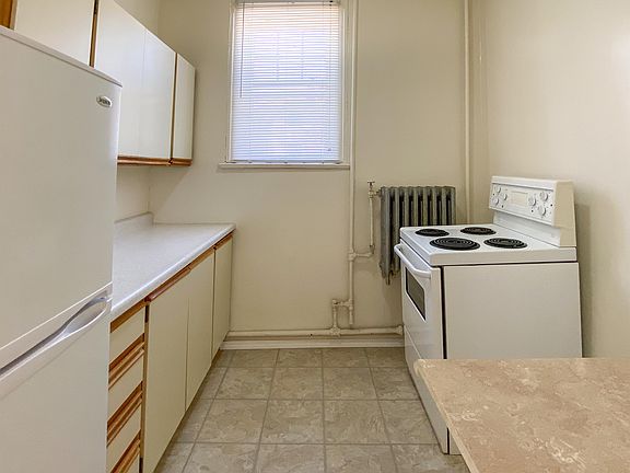 4th image of 1622 15th Ave #4