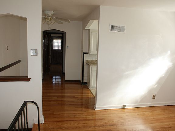 5th image of 6301 Sutherland Ave #A