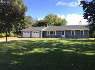 15 Knollview Dr, Pawling, NY 12564