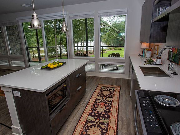 Walton Riverside Building