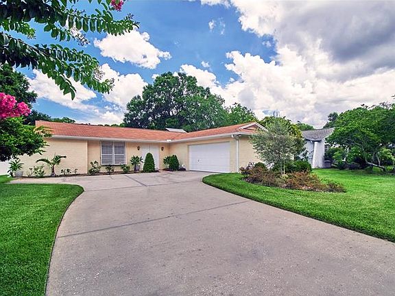 2nd image of 4631 Glenside Cir