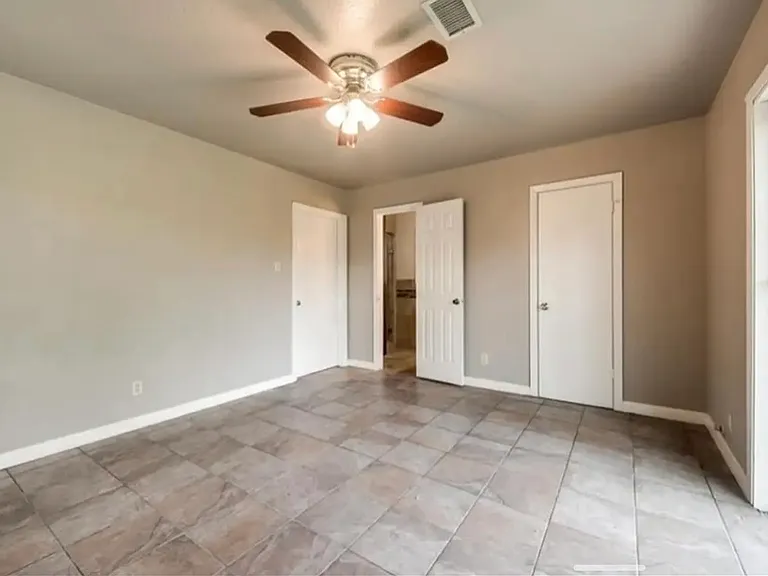 1310 Gulf St — Photo 6