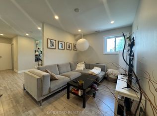 154 Ossington Ave #2, Toronto, ON M6J 2Z5