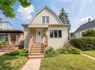 3732 W Addison St, Chicago, IL 60618