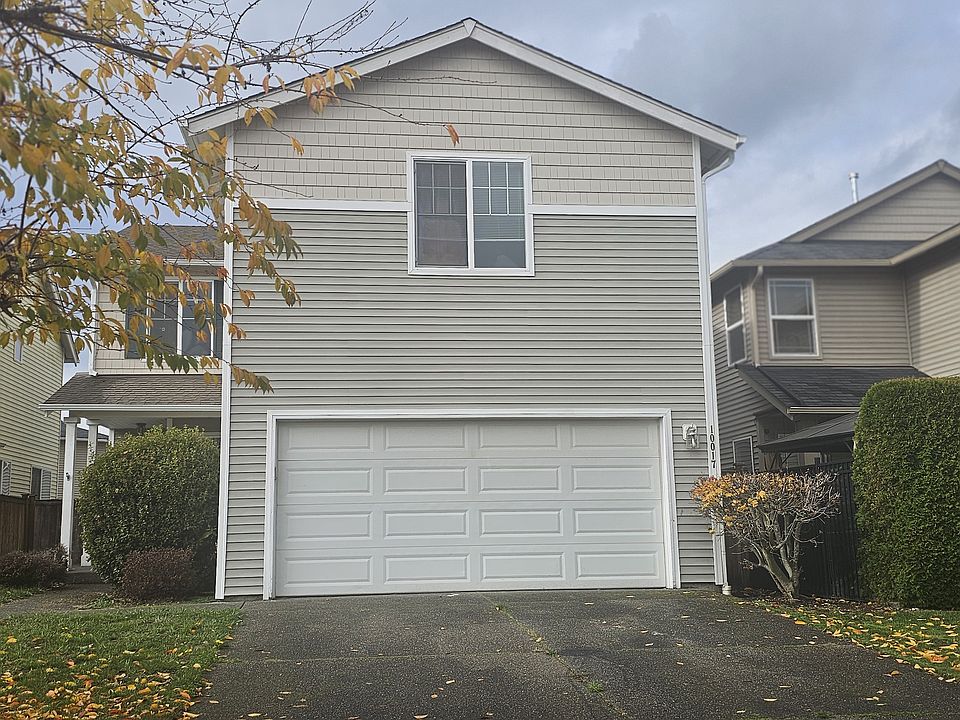 Nice 3 bedroom with office space and flex roomin Yelm