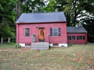 39 E Weatogue St, Simsbury, CT 06070